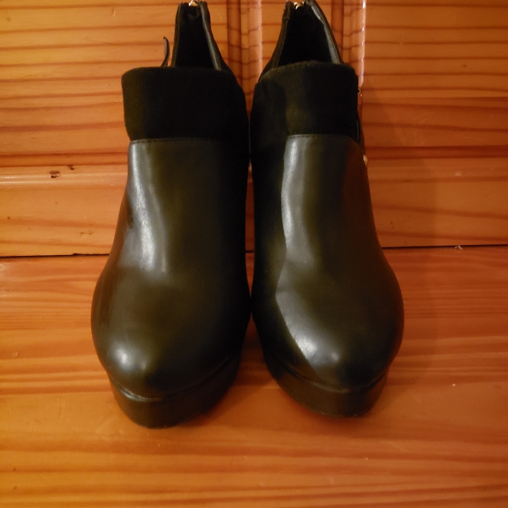 Hot Tomato high heels